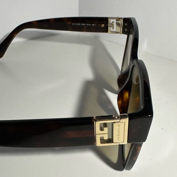 GIVENCHY WOMENS SUNGLASSES - Picture 4 of 5
